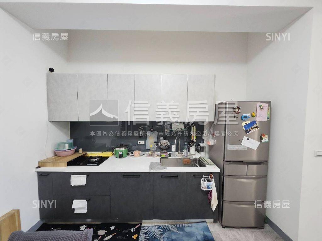 安中面寬併排雙車透天房屋室內格局與周邊環境