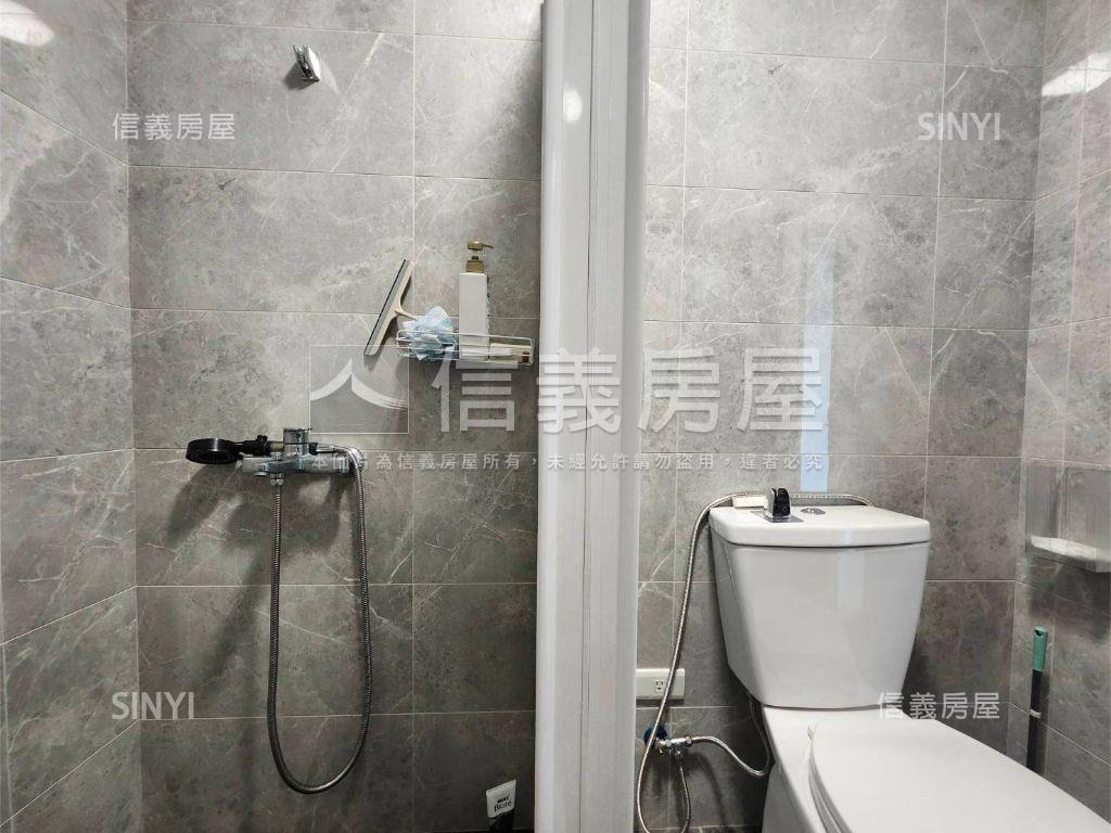 安中面寬併排雙車透天房屋室內格局與周邊環境