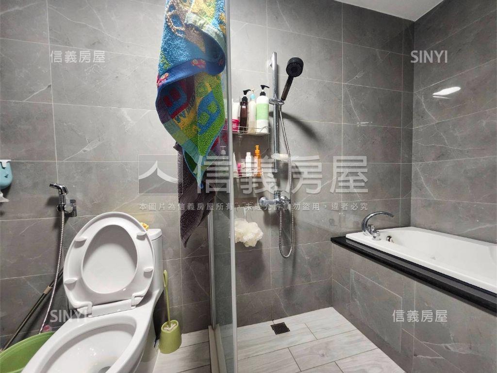 安中面寬併排雙車透天房屋室內格局與周邊環境