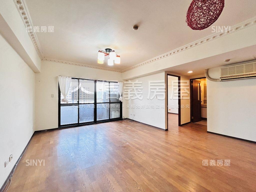 都市生活景觀兩房車位房屋室內格局與周邊環境