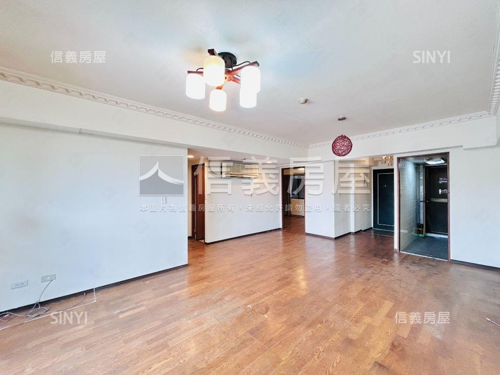 都市生活景觀兩房車位房屋室內格局與周邊環境