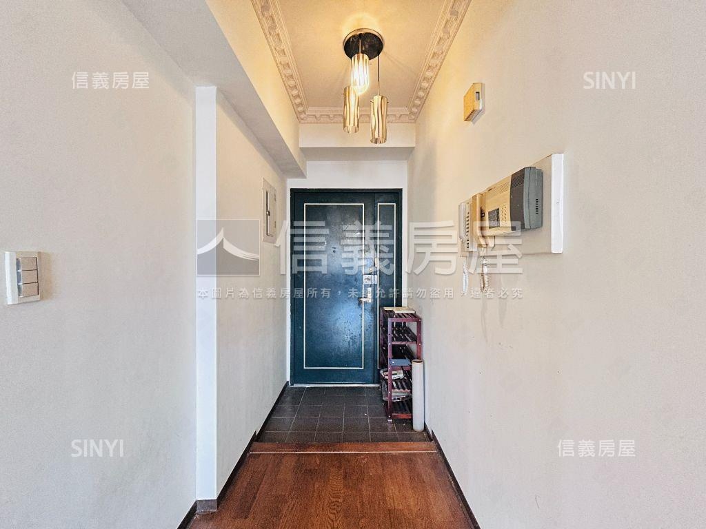 都市生活景觀兩房車位房屋室內格局與周邊環境