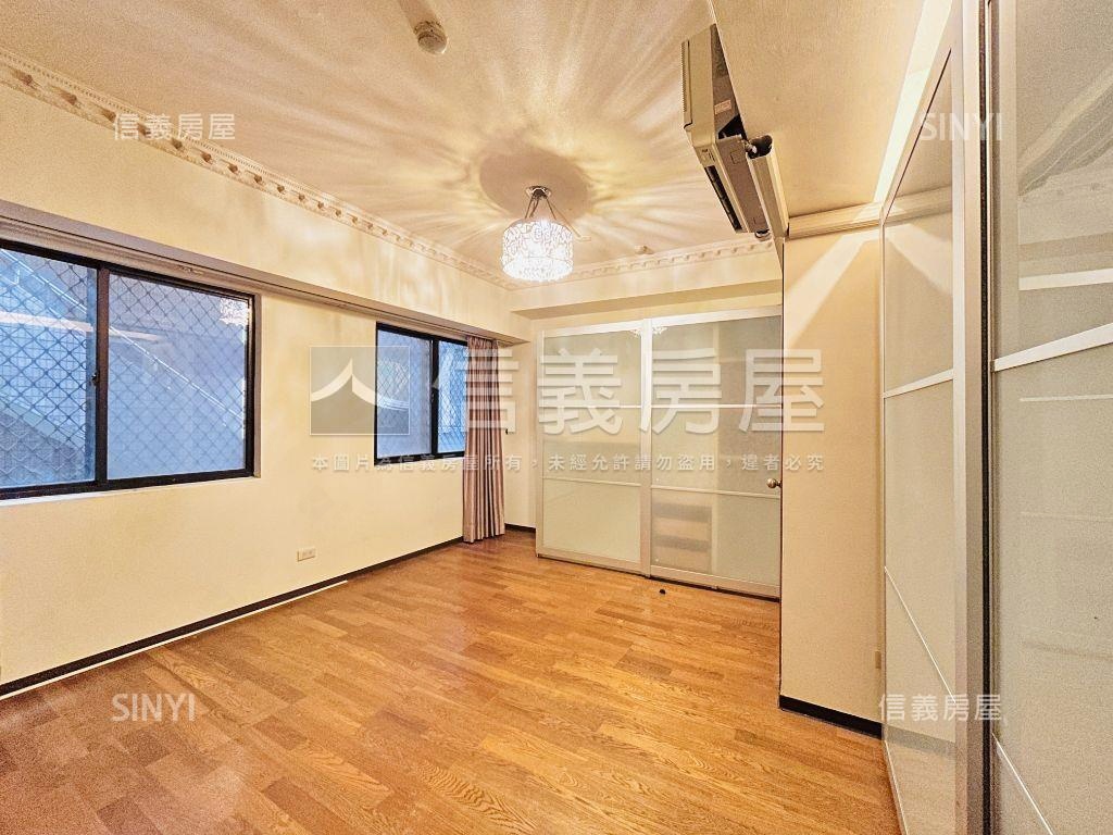 都市生活景觀兩房車位房屋室內格局與周邊環境