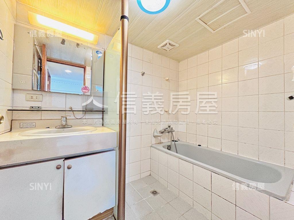 都市生活景觀兩房車位房屋室內格局與周邊環境