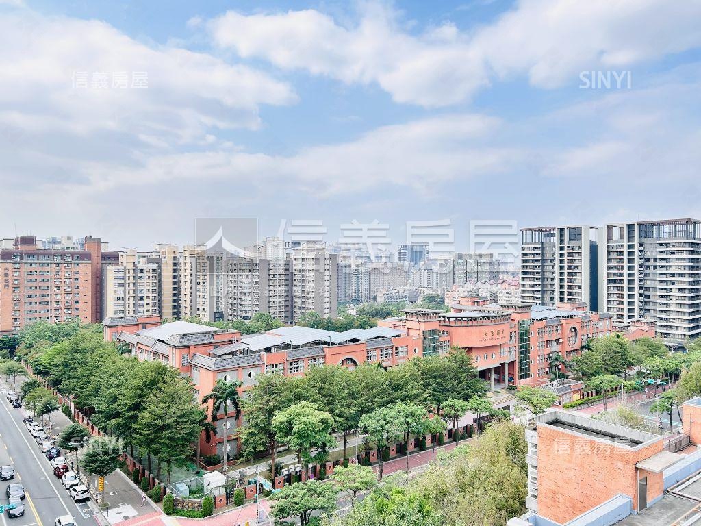 都市生活景觀兩房車位房屋室內格局與周邊環境