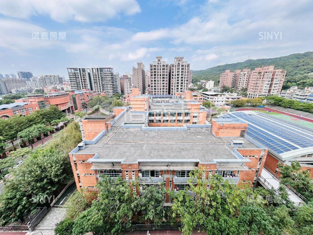 都市生活景觀兩房車位房屋室內格局與周邊環境