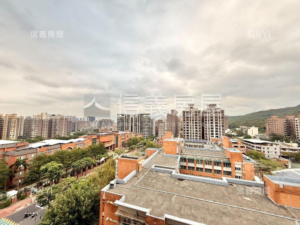 都市生活景觀兩房車位房屋室內格局與周邊環境