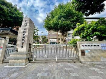 近真理大學收租寶