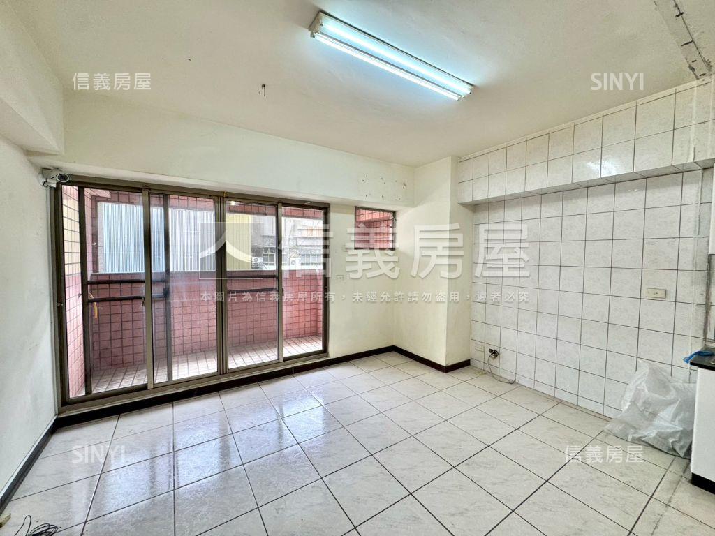近捷運文華麗京三層店面房屋室內格局與周邊環境