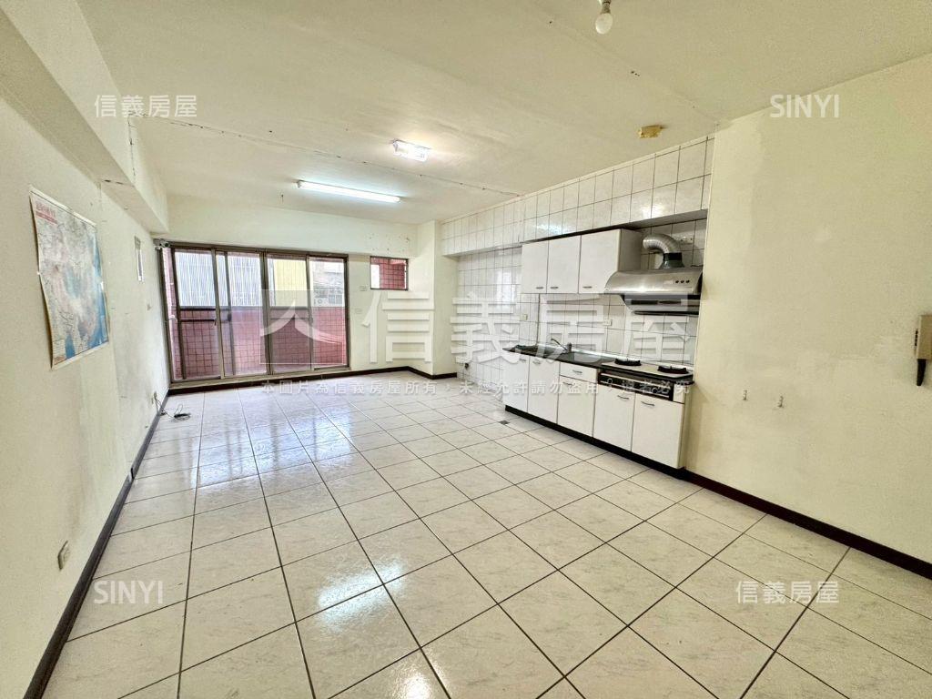 近捷運文華麗京三層店面房屋室內格局與周邊環境