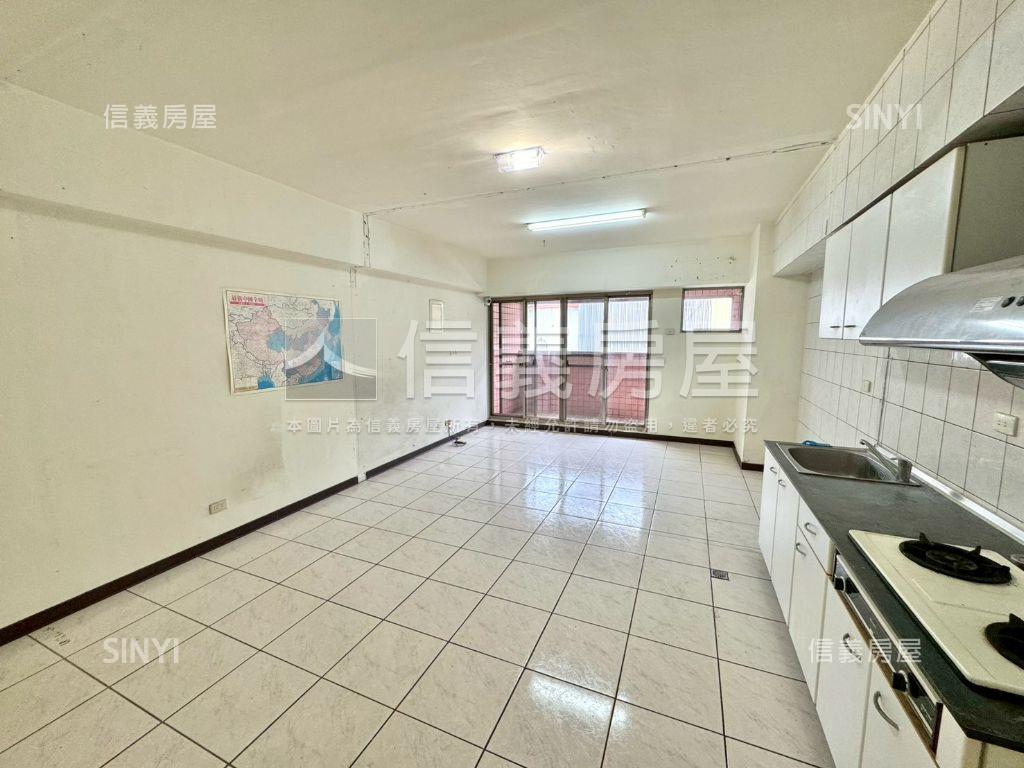 近捷運文華麗京三層店面房屋室內格局與周邊環境