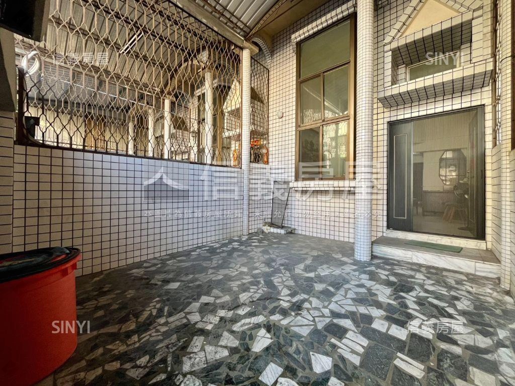 近中華路採光車墅房屋室內格局與周邊環境