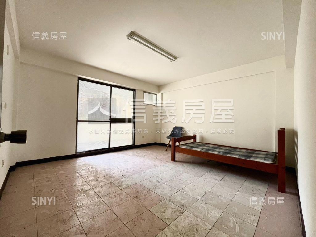 近中華路採光車墅房屋室內格局與周邊環境