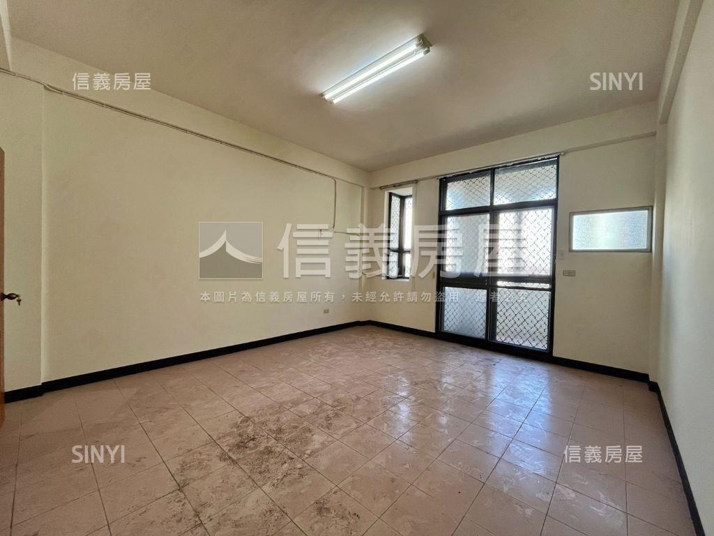 近中華路採光車墅房屋室內格局與周邊環境