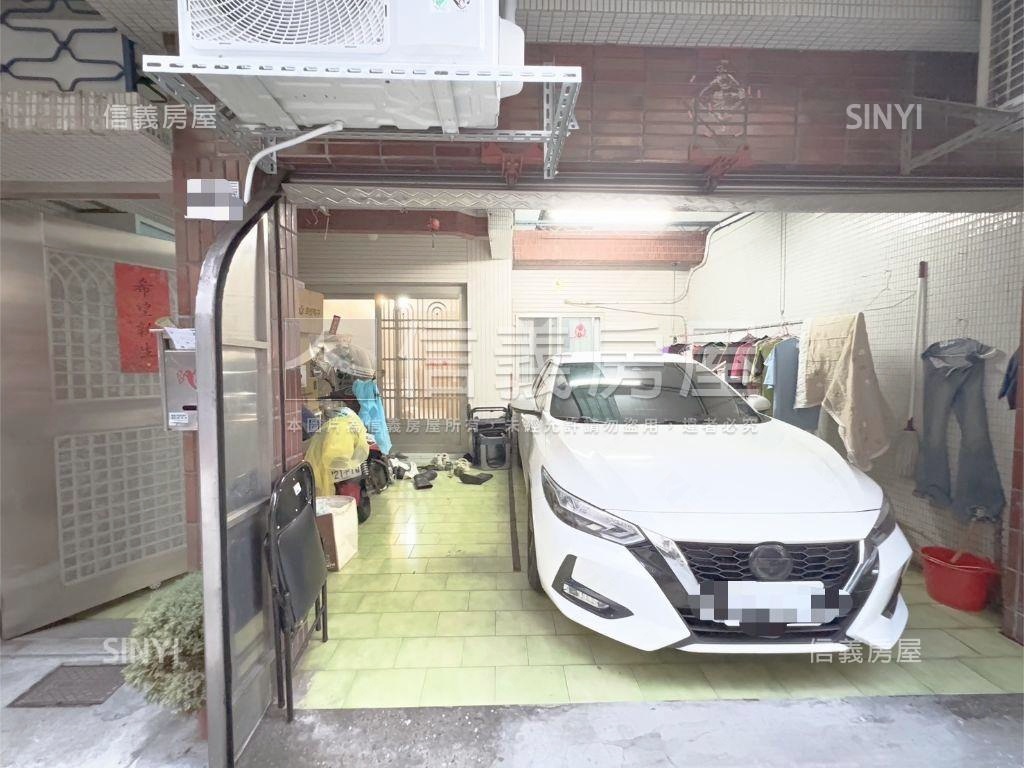 一樓公寓稀有空間方便停車房屋室內格局與周邊環境