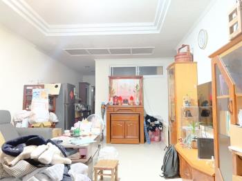 一樓公寓稀有空間方便停車