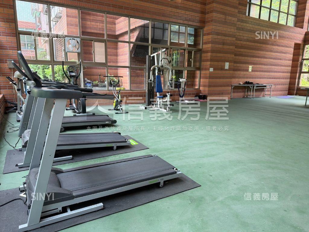 世代名門魔術空間＋大車位房屋室內格局與周邊環境