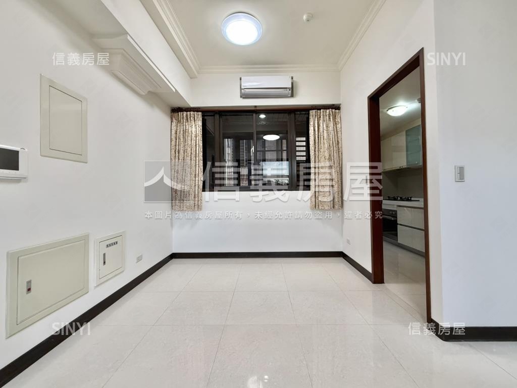 百暉首璽五鐵共構大兩房房屋室內格局與周邊環境