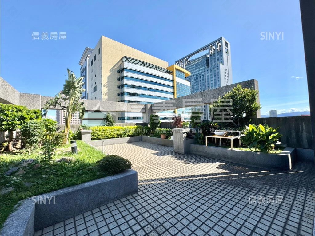 百暉首璽五鐵共構大兩房房屋室內格局與周邊環境