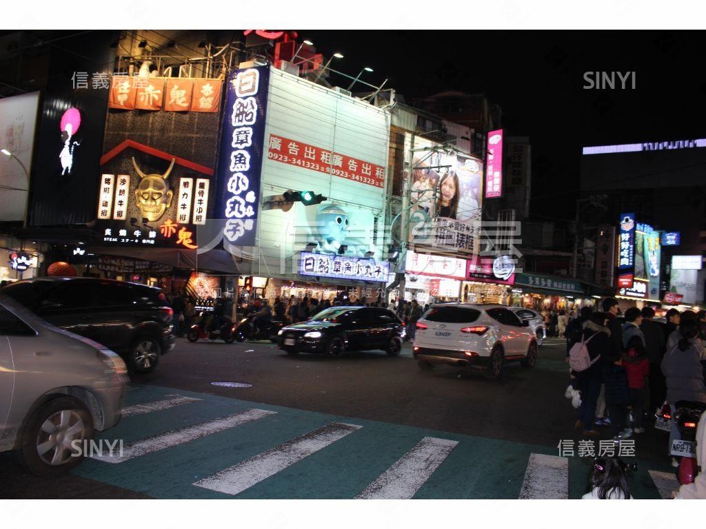 逢甲商圈電梯美裝潢旅館房屋室內格局與周邊環境