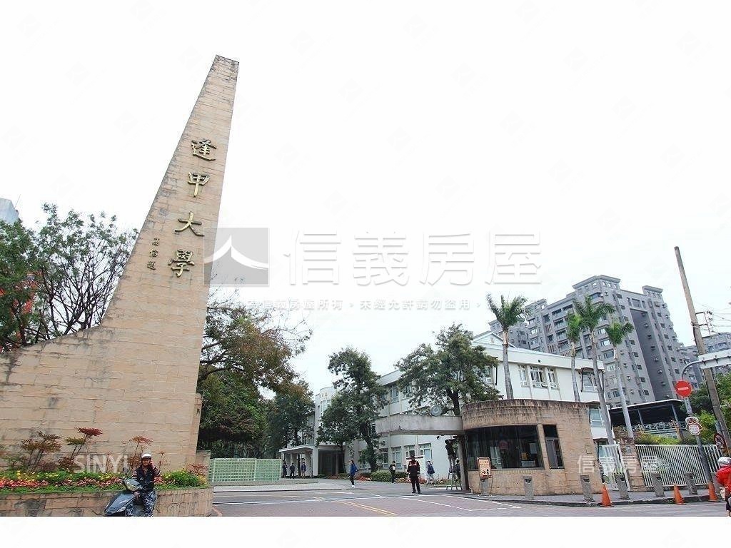 逢甲商圈電梯美裝潢旅館房屋室內格局與周邊環境