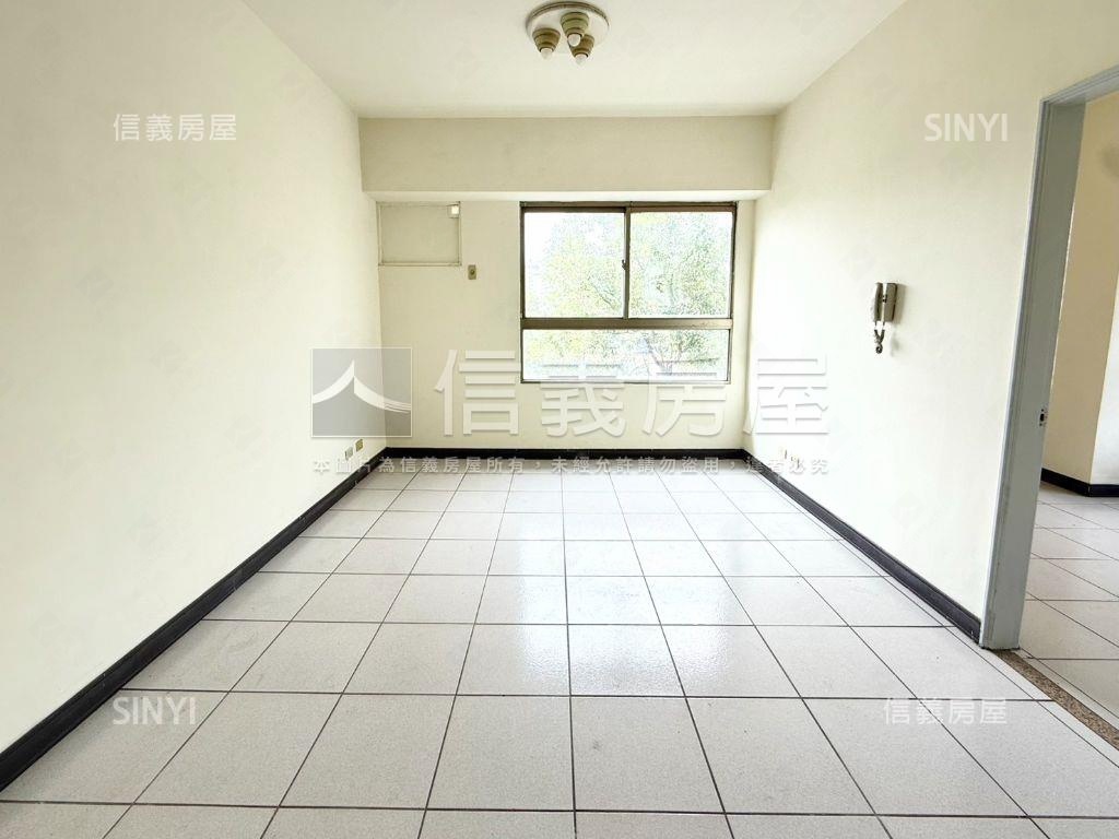 低總價！中華國小三房車位房屋室內格局與周邊環境