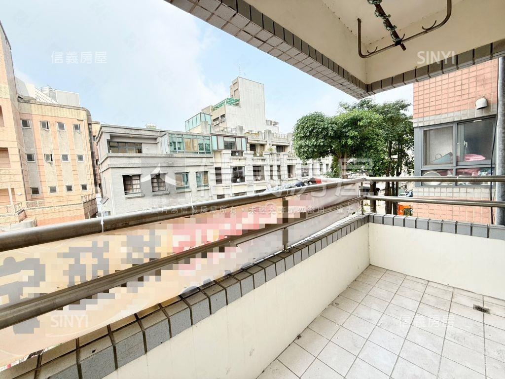 低總價！中華國小三房車位房屋室內格局與周邊環境