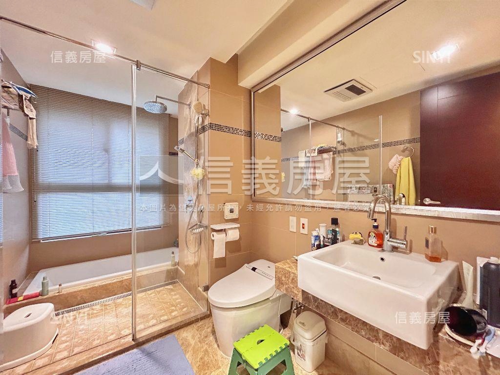 國泰質感優雅美宅房屋室內格局與周邊環境