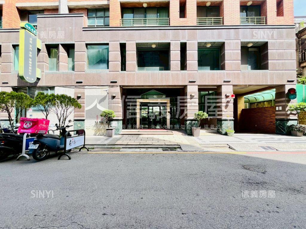 五期質感大４房附平車房屋室內格局與周邊環境