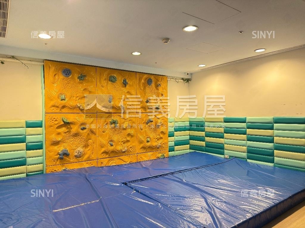 南方歐風車位名邸房屋室內格局與周邊環境