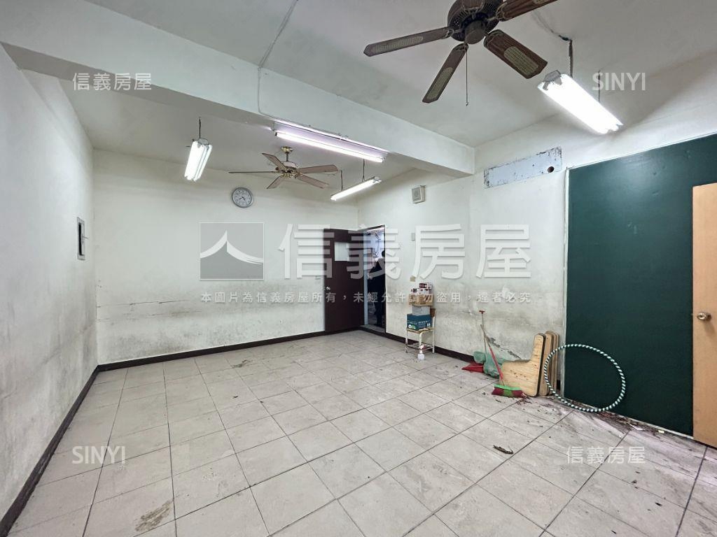 高城商圈一樓店面房屋室內格局與周邊環境