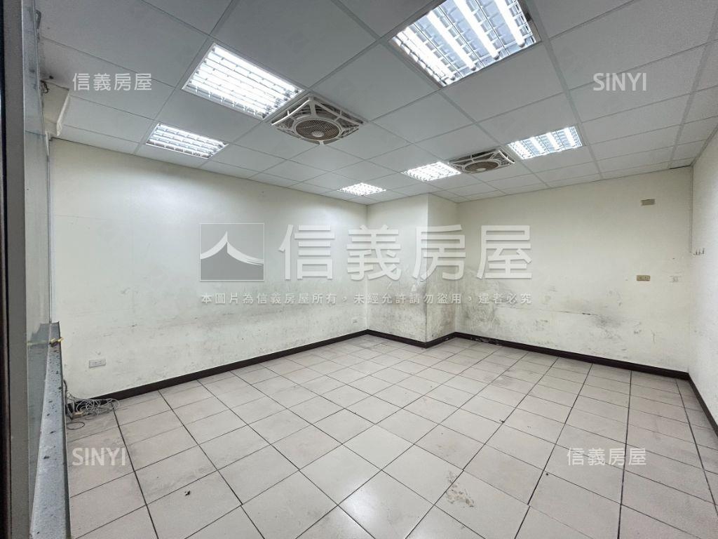 高城商圈一樓店面房屋室內格局與周邊環境