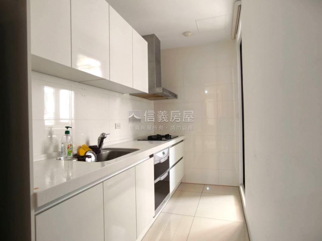 成大富寓２｜溪景兩房平車房屋室內格局與周邊環境