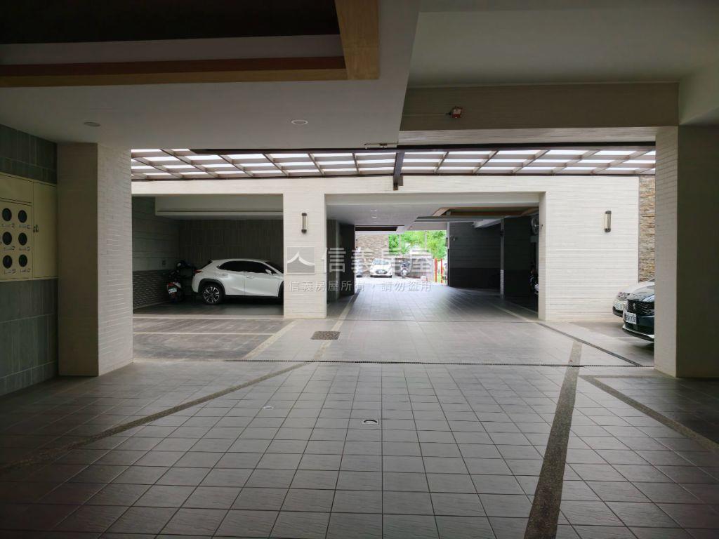 成大富寓２｜溪景兩房平車房屋室內格局與周邊環境