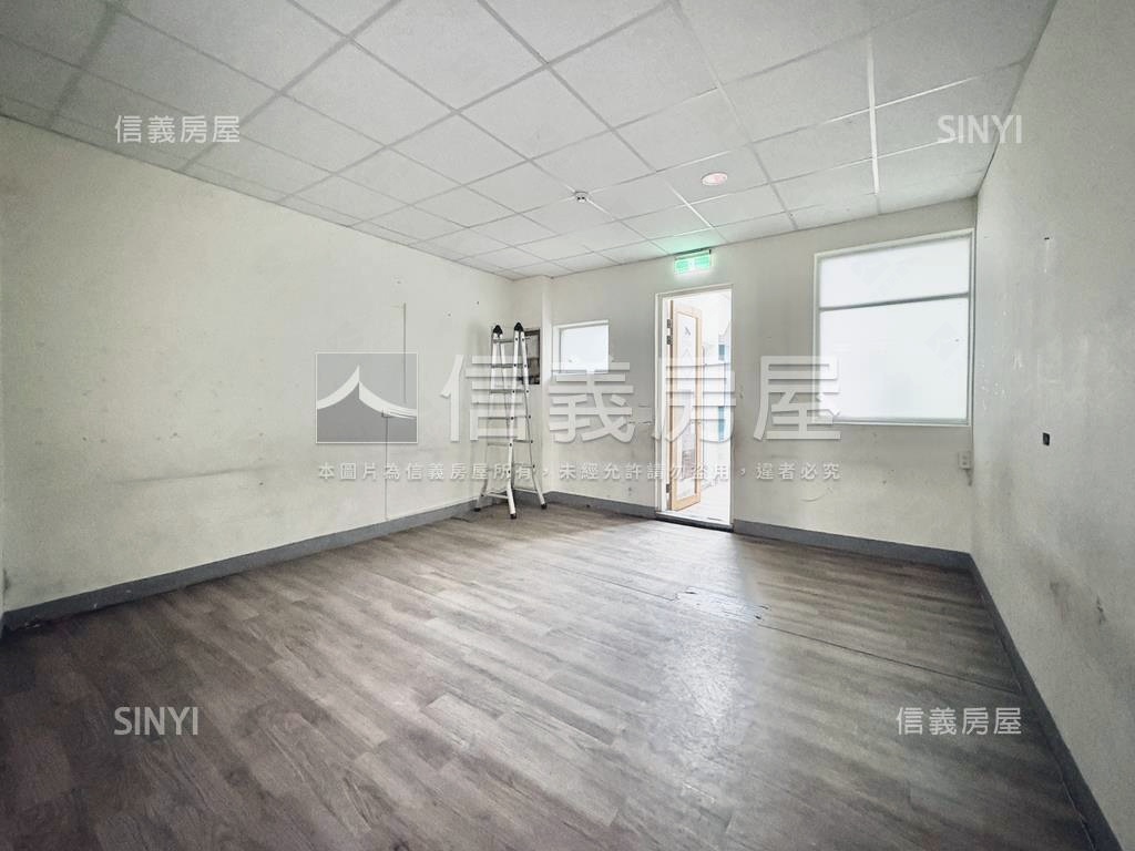 華興文武百業臨路透店房屋室內格局與周邊環境