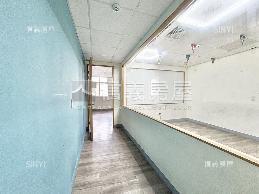 華興文武百業臨路透店房屋室內格局與周邊環境