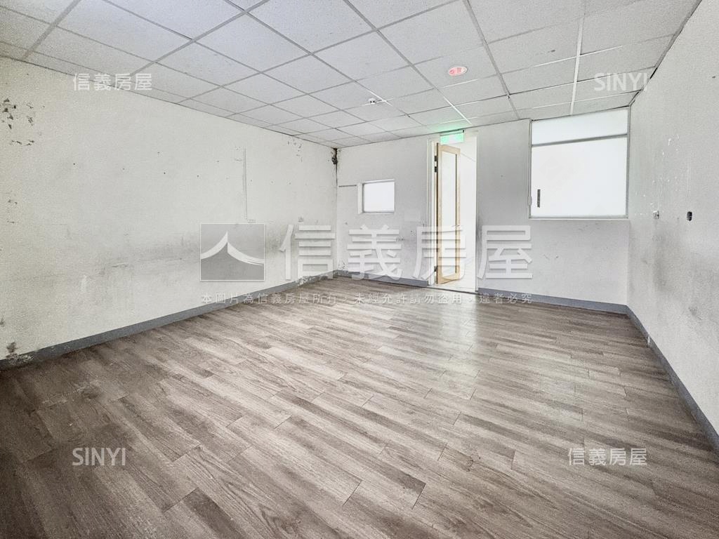 華興文武百業臨路透店房屋室內格局與周邊環境