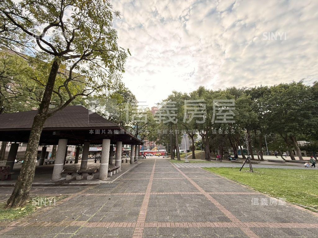 馬到成功•華順方正三房房屋室內格局與周邊環境