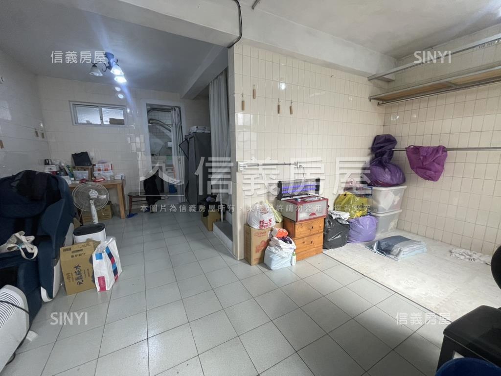 中和街稀有透天房屋室內格局與周邊環境