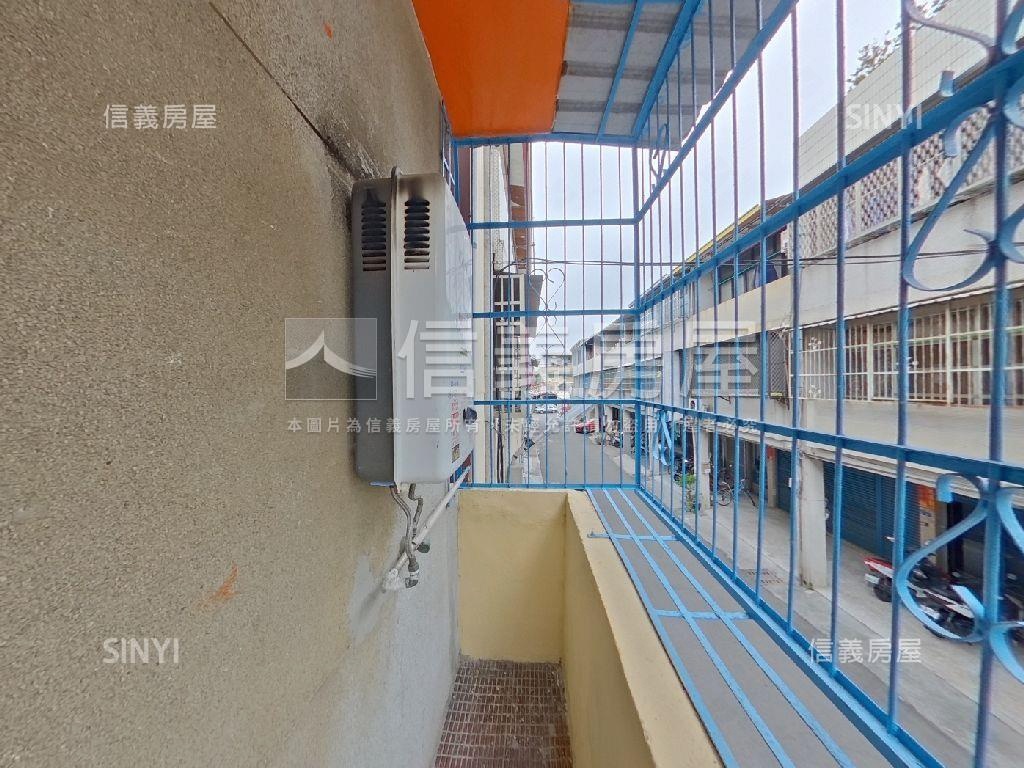 英士路邊間透天房屋室內格局與周邊環境