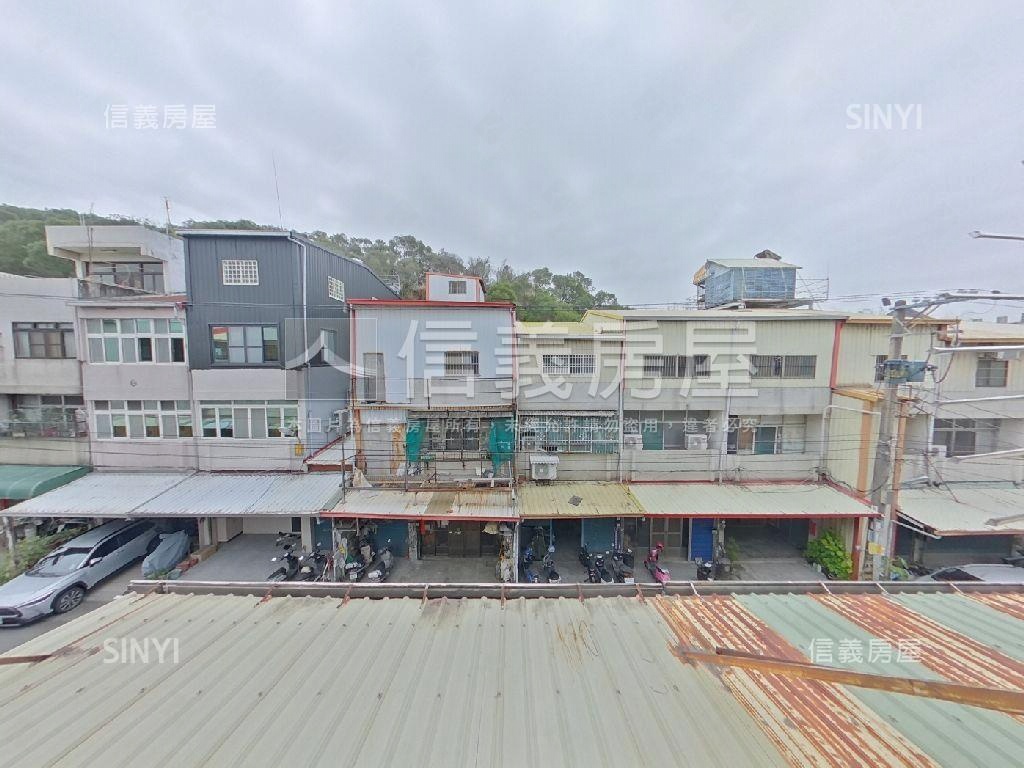 英士路邊間透天房屋室內格局與周邊環境
