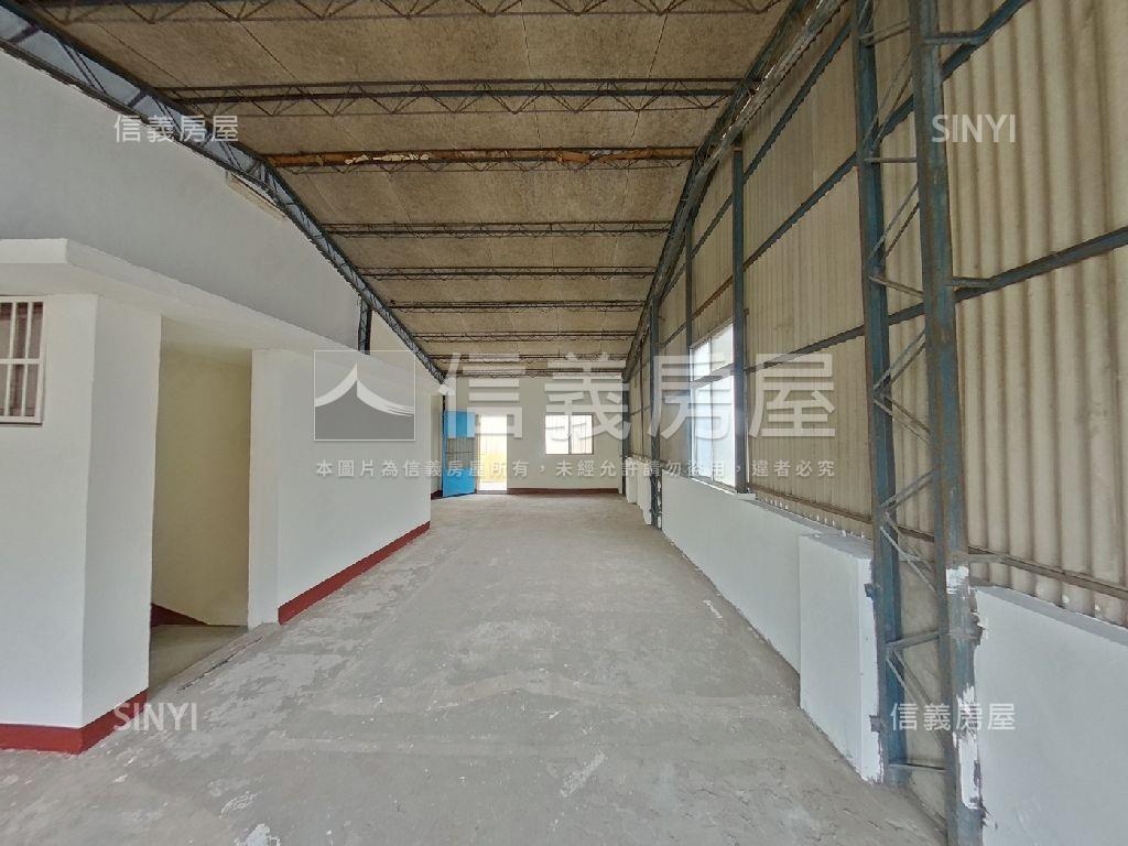 英士路邊間透天房屋室內格局與周邊環境