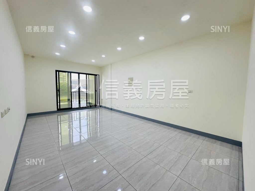 走路逛好市多精美車墅房屋室內格局與周邊環境