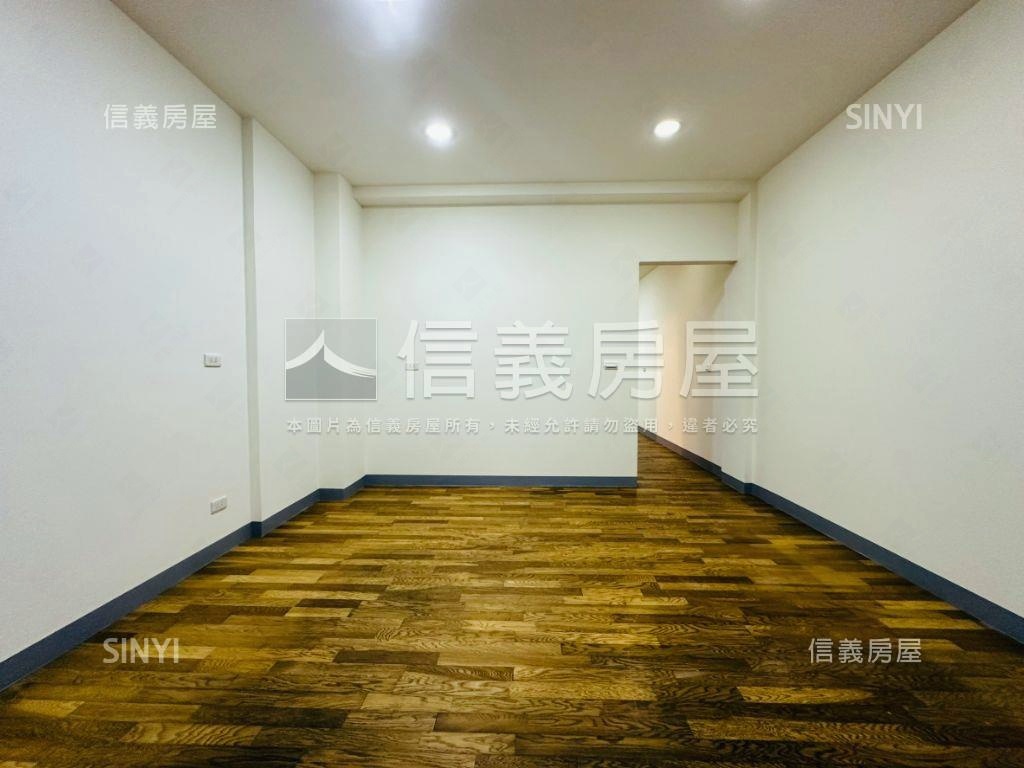 走路逛好市多精美車墅房屋室內格局與周邊環境