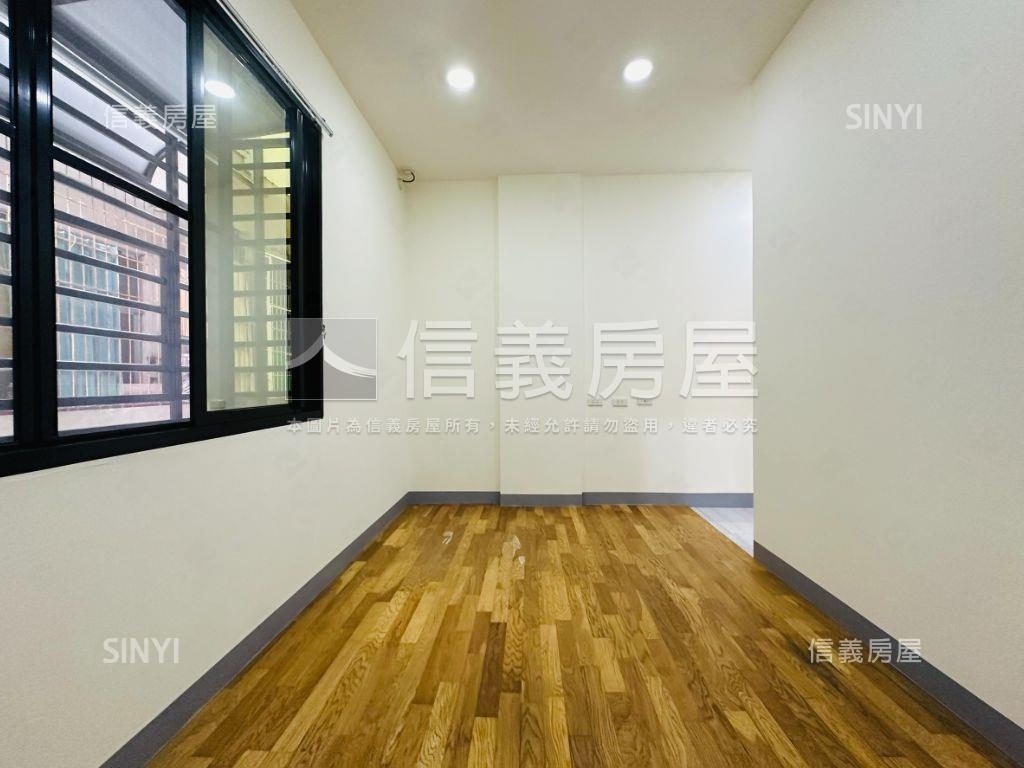 走路逛好市多精美車墅房屋室內格局與周邊環境