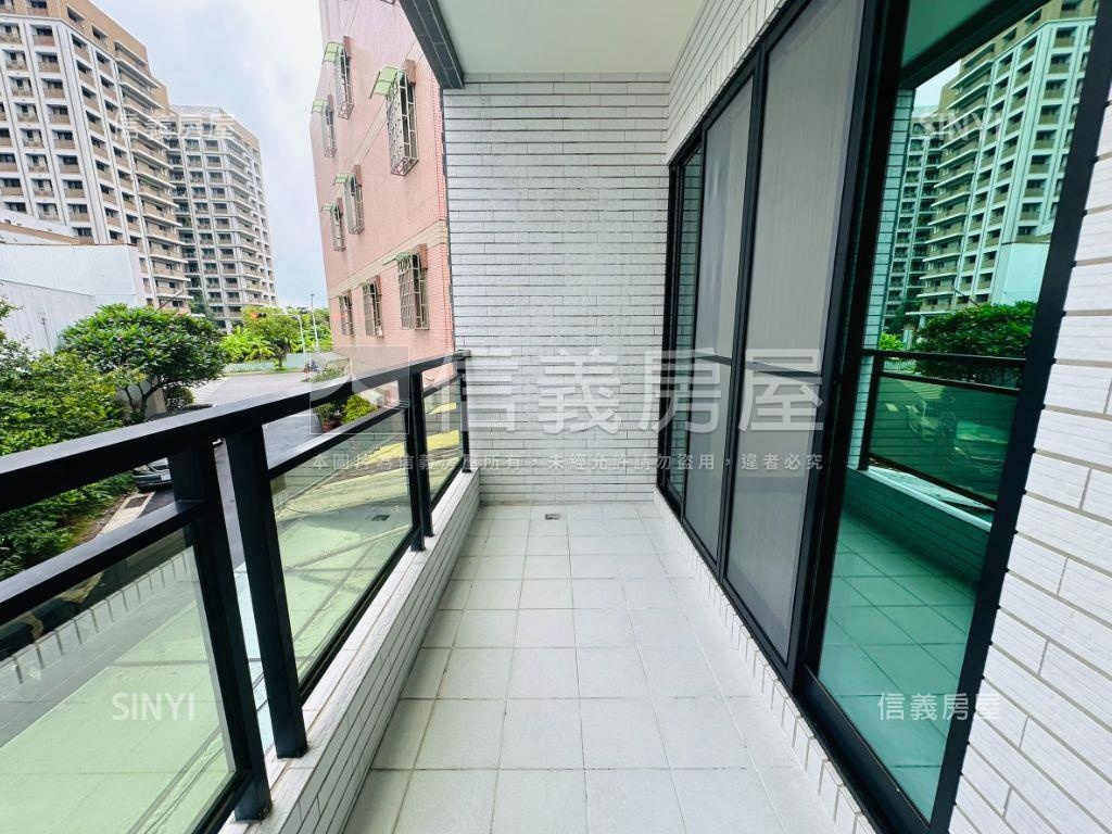 走路逛好市多精美車墅房屋室內格局與周邊環境