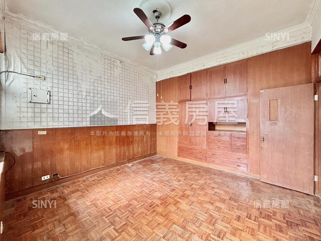 經國採光田字型大厝房屋室內格局與周邊環境