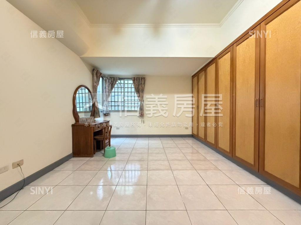 正隆亮麗四房子母車位房屋室內格局與周邊環境