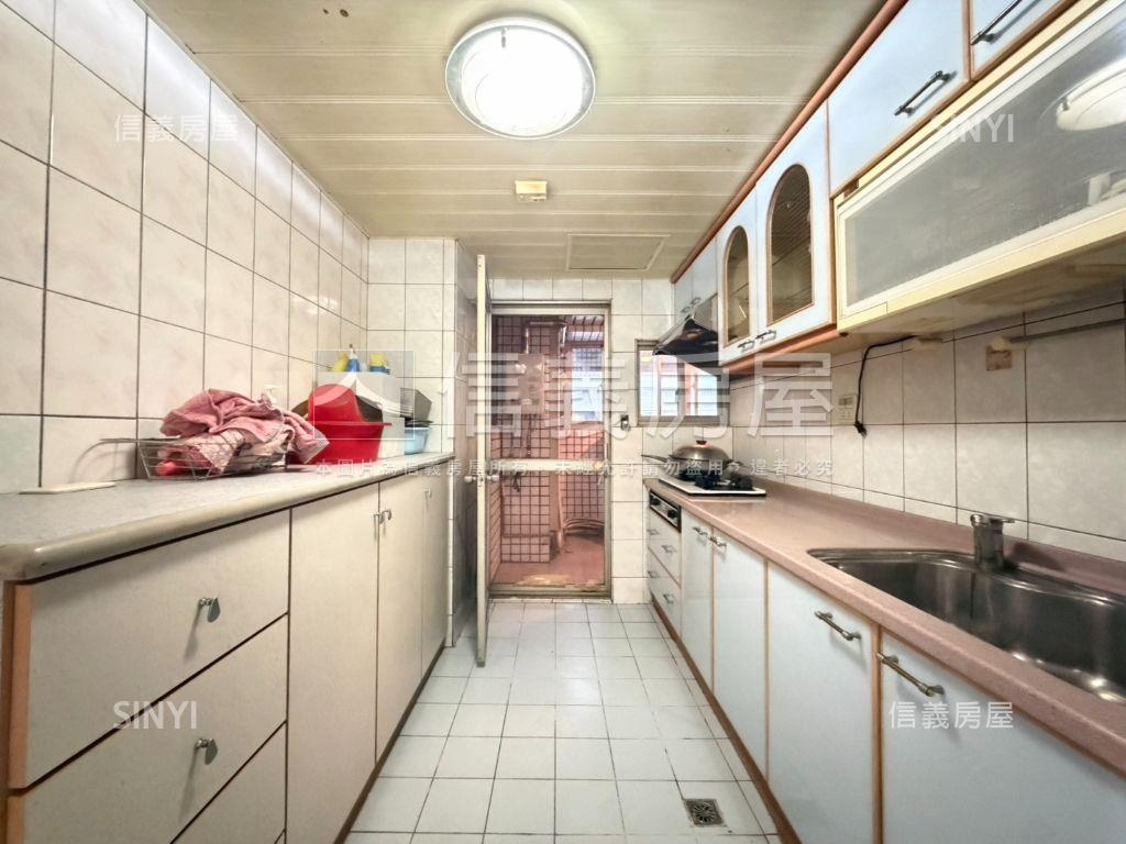 正隆亮麗四房子母車位房屋室內格局與周邊環境