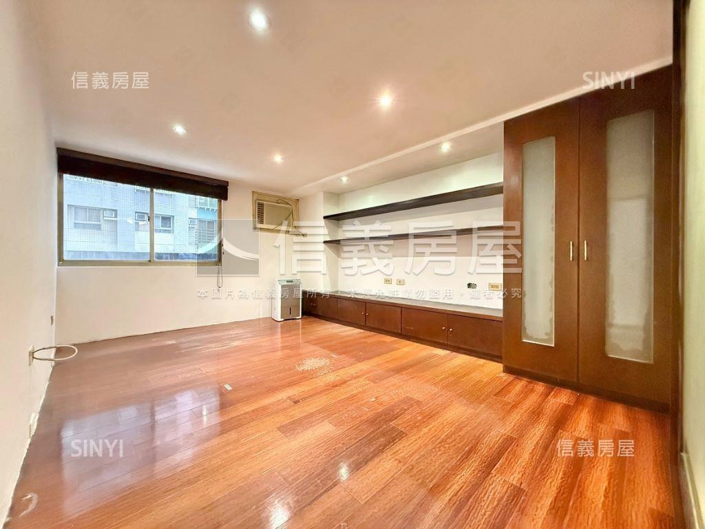 Ｍｅ時代漂亮時尚美屋房屋室內格局與周邊環境